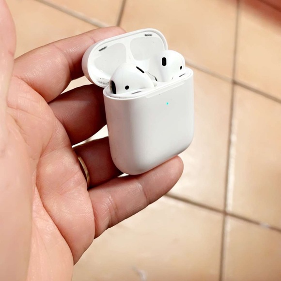 2nd generation air pods